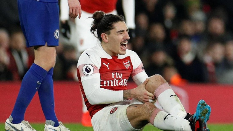 Alami Cedera Bellerin Terancam Bakal Absen 9 Bulan