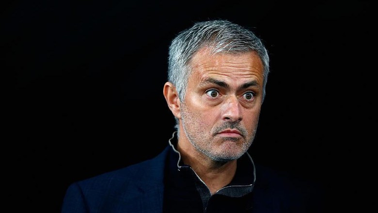 Kisah Mourinho Saat Menyelinap Dengan Keranjang Cucian Waktu Kena Skors