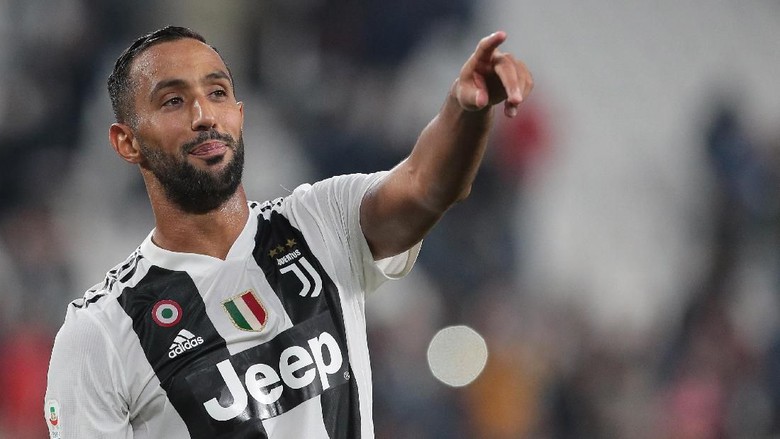 Tinggalkan Juventus Mehdi Benatia Resmi Gabung Al Duhail