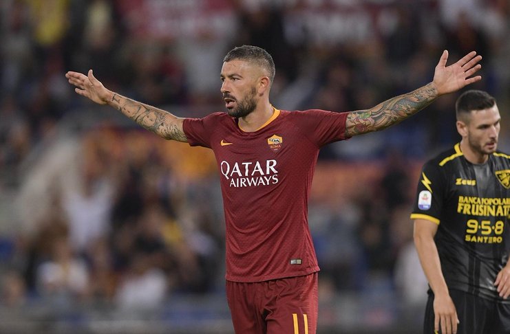 Kolarov Tetap Diandalkan Roma Meski Dihina Para Pendukung