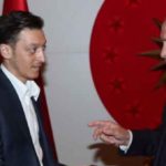 Ozil Dikritik Lantaran Mengundang Presiden Erdogan ke Pernikahannya