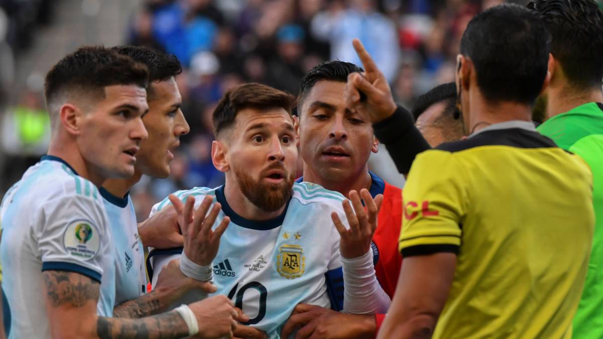 Lionel Messi menghadapi Larangan Bermain Dua Tahun